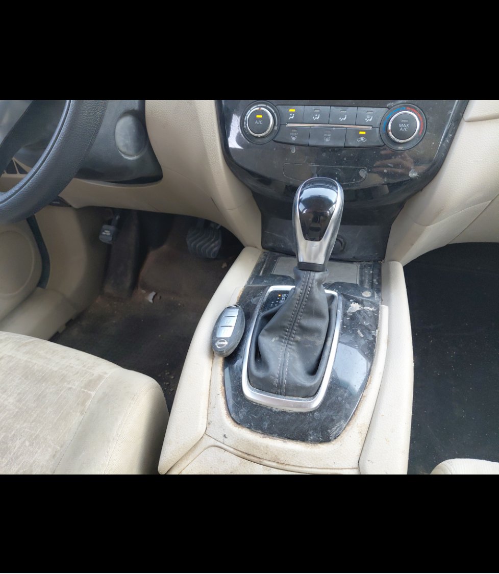 Nissan X-Trail  2022 image