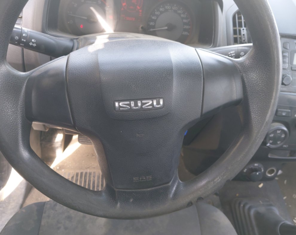 Isuzu D MAX 4x4 2022 image