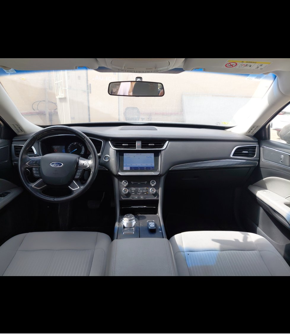 Ford Taurus  2022 image