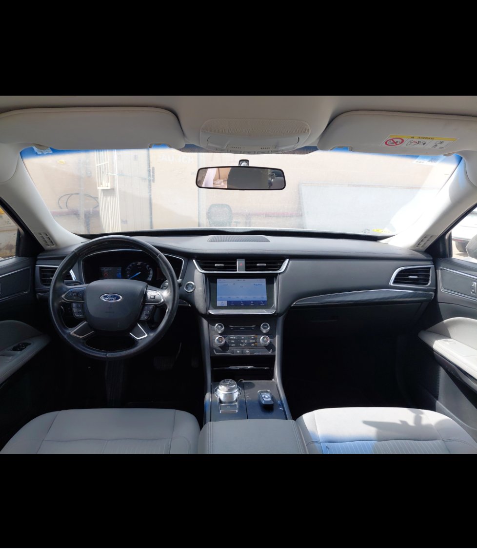 Ford Taurus  2022 image