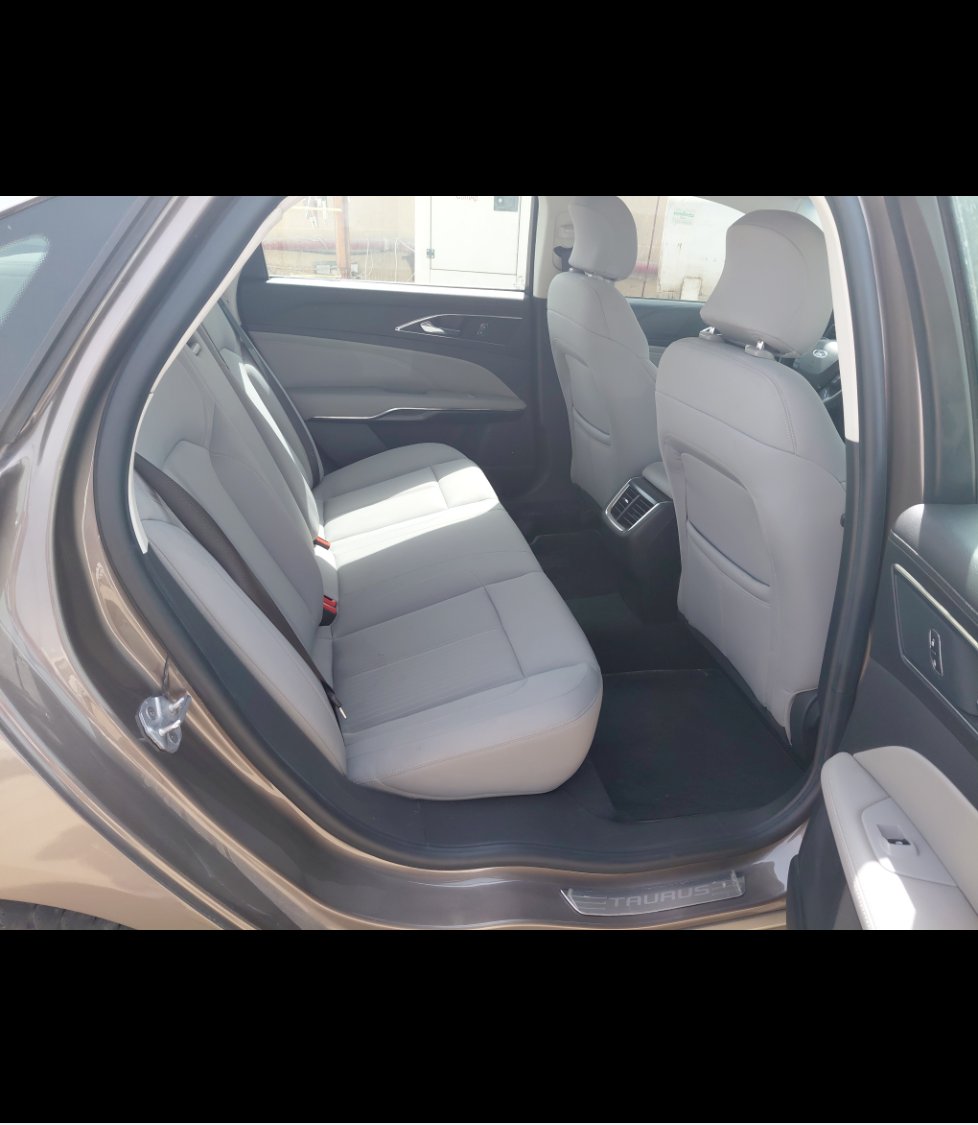 Ford Taurus  2022 image