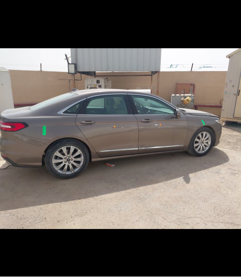 Ford Taurus  2022 image