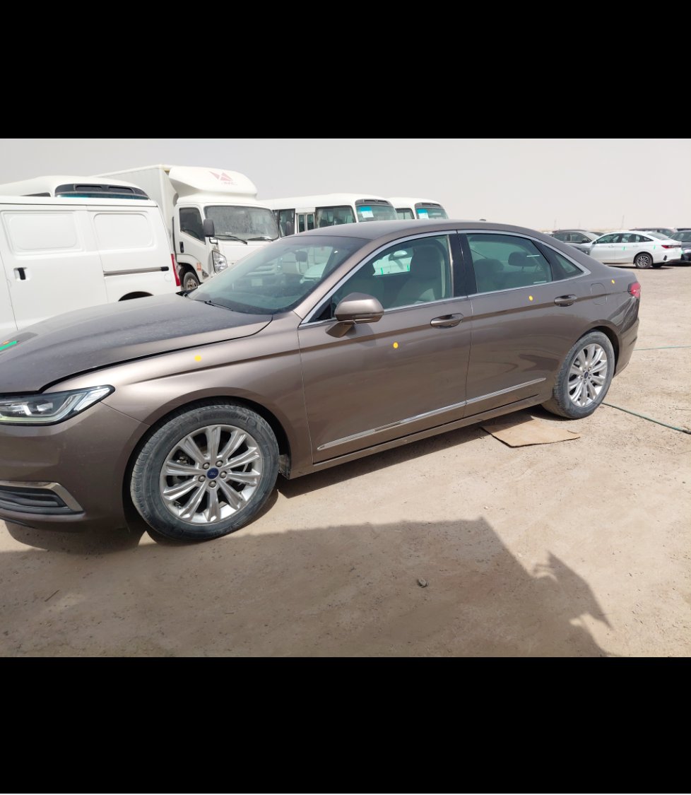 Ford Taurus  2022 image