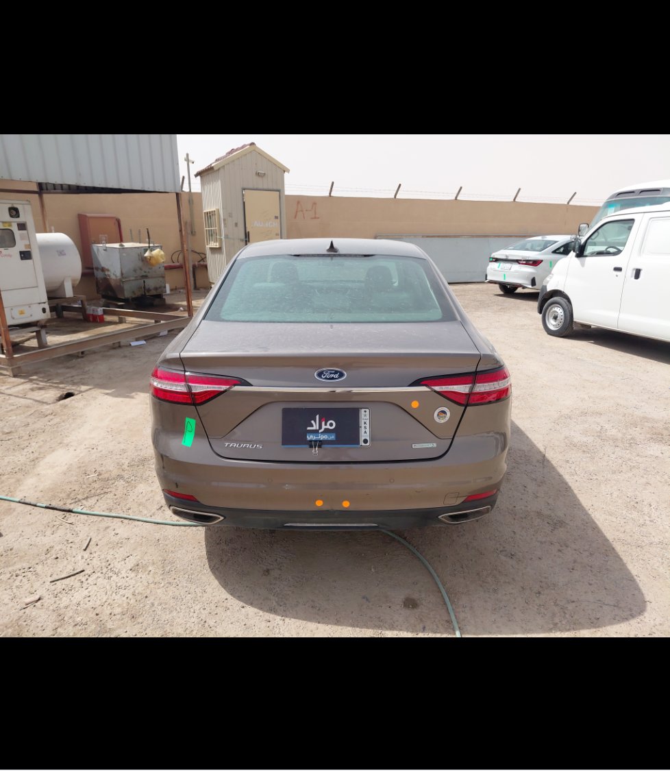 Ford Taurus  2022 image