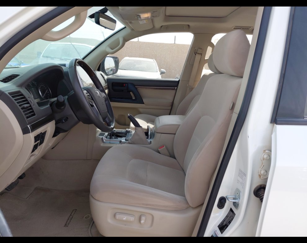 Toyota Land Cruiser GXR 2 2021 image