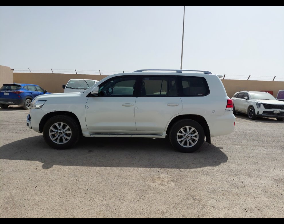 Toyota Land Cruiser GXR 2 2021 image