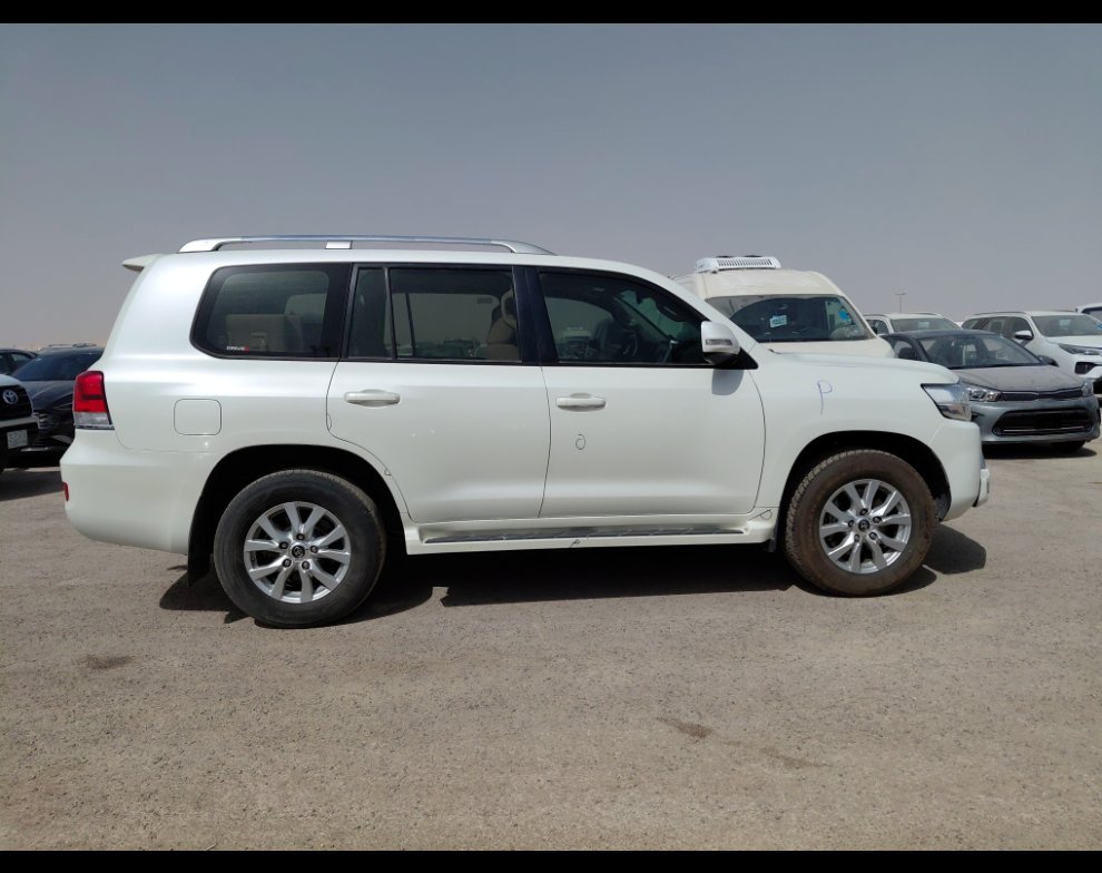 Toyota Land Cruiser GXR 2 2021 image