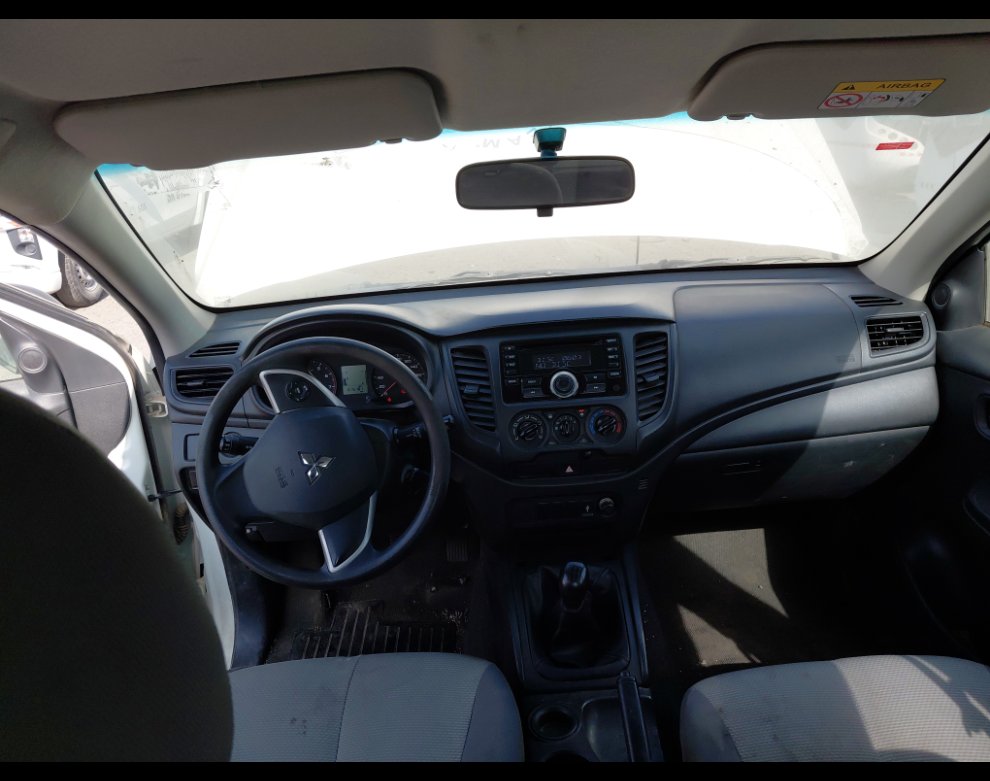 Mitsubishi L200  2020 image