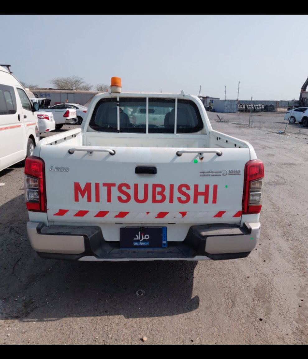 ميتسوبيشي L200  2021 image