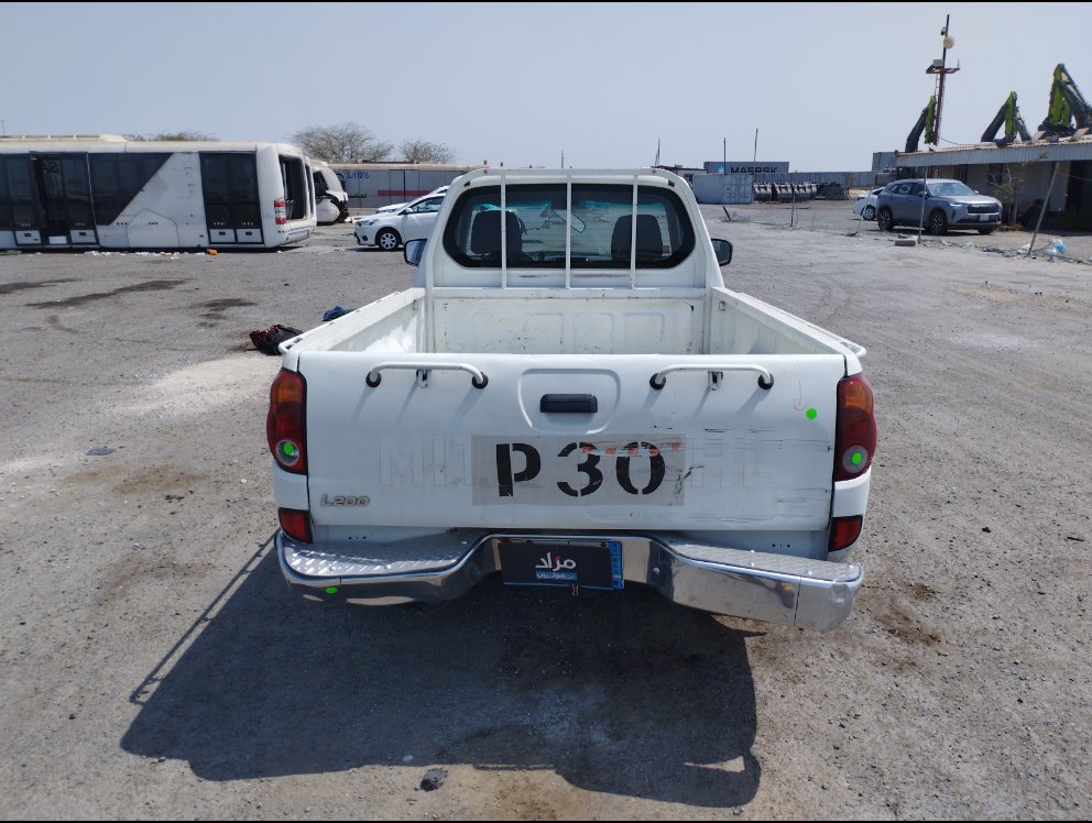 ميتسوبيشي L200  2015 image