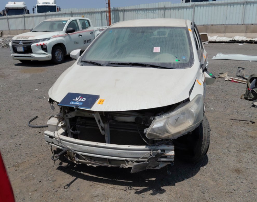 تويوتا يارس  2015