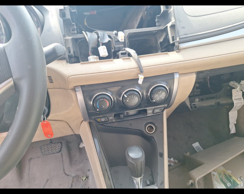 تويوتا يارس  2016 image