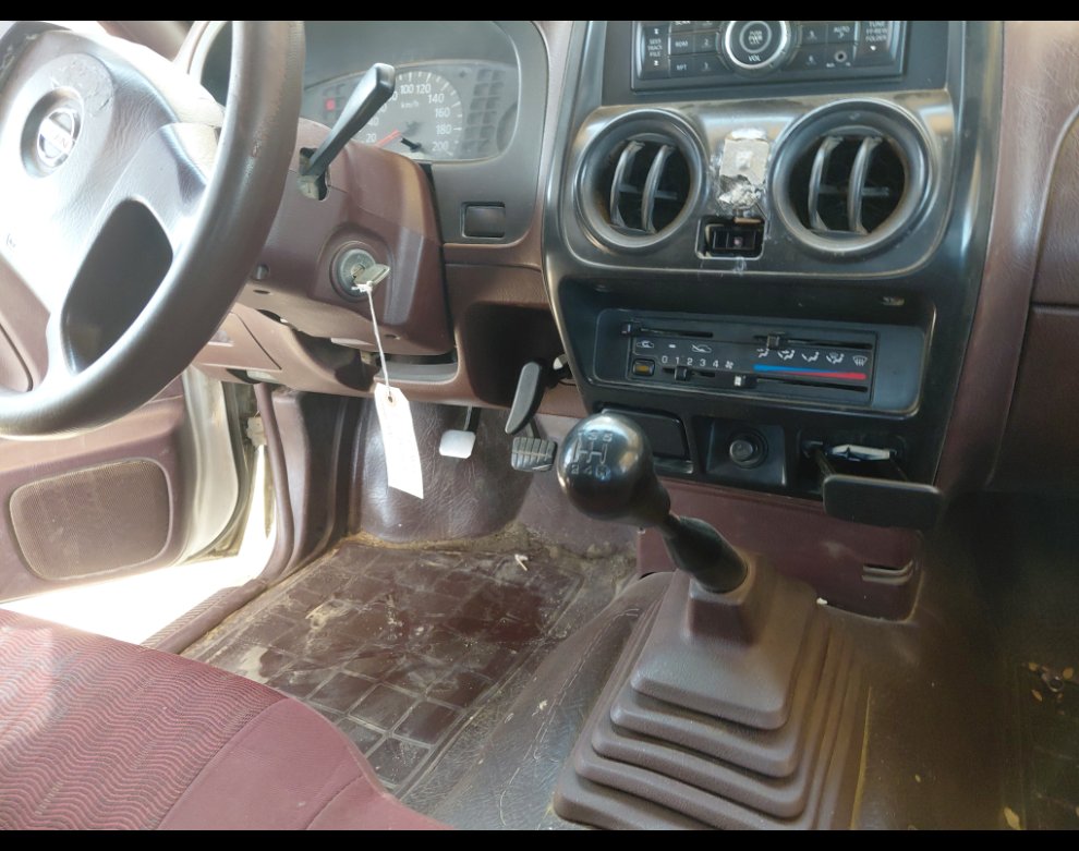 Nissan Pickup  2013 image