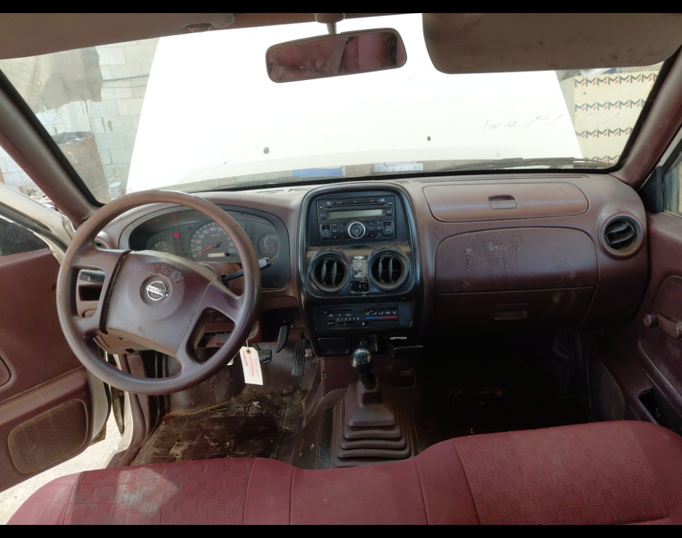 Nissan Pickup  2013 image