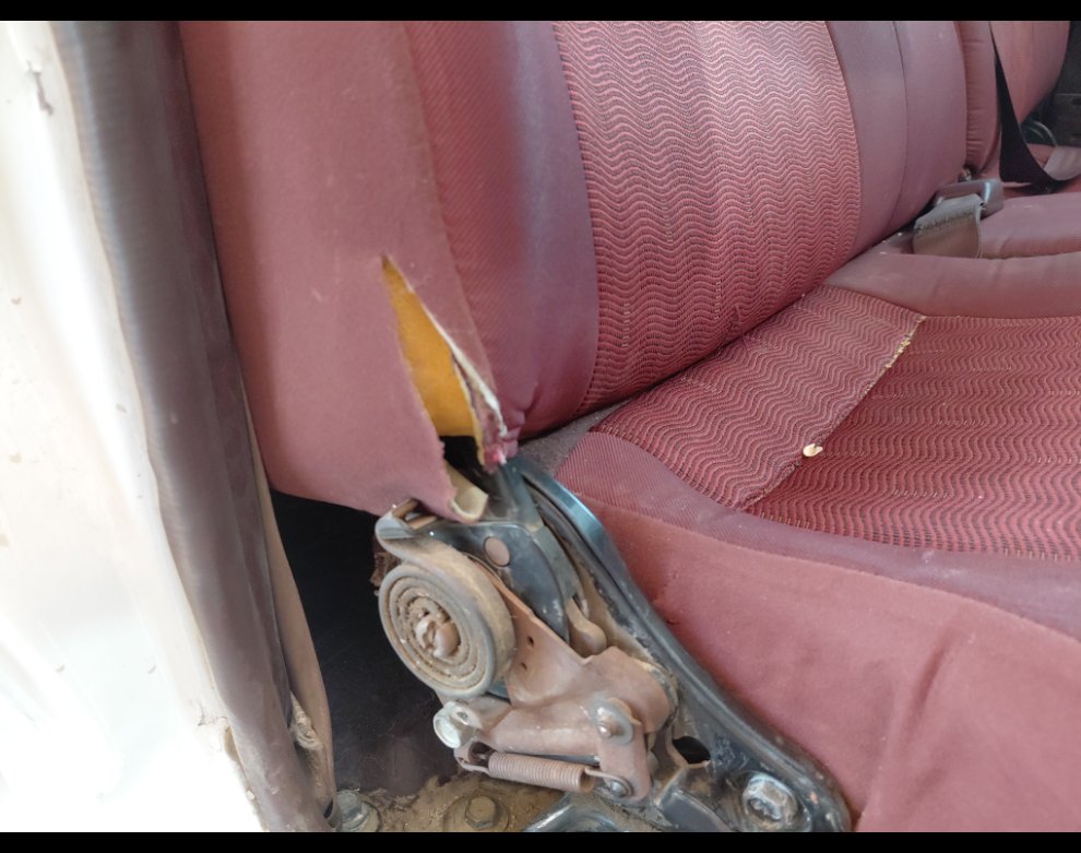 Nissan Pickup  2013 image