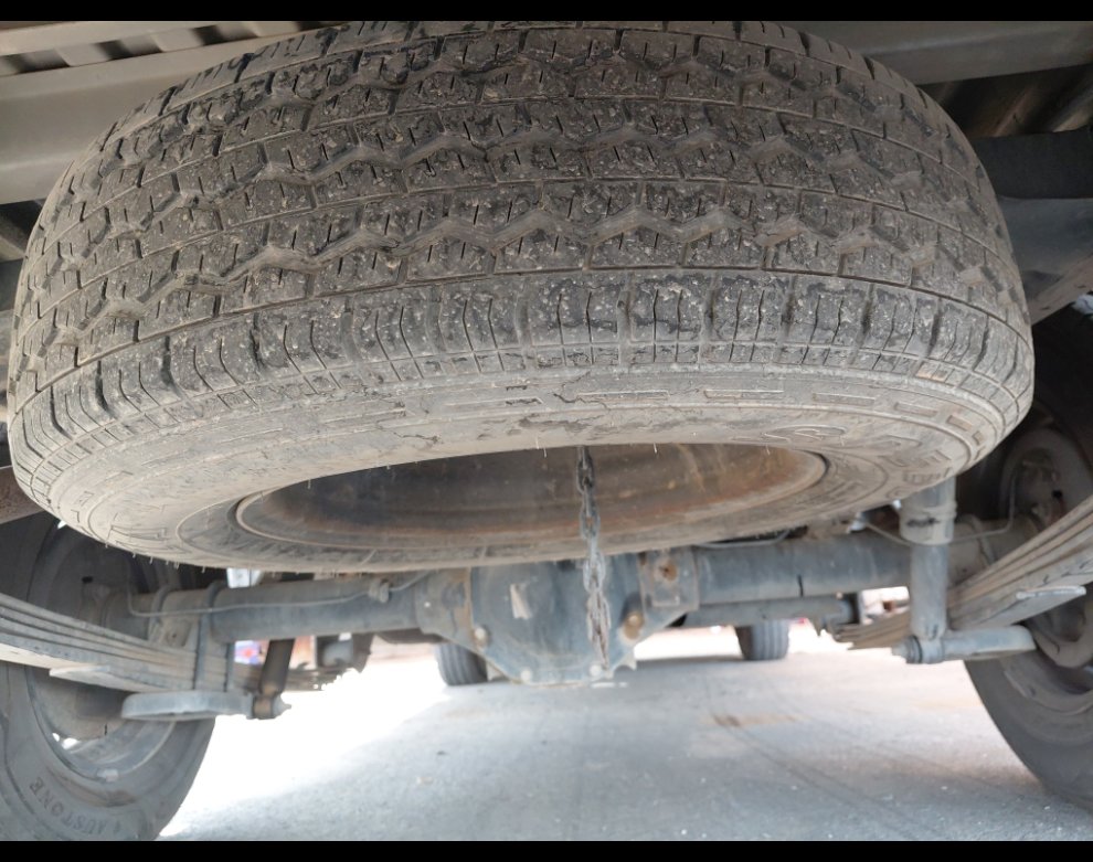 Nissan Pickup  2013 image