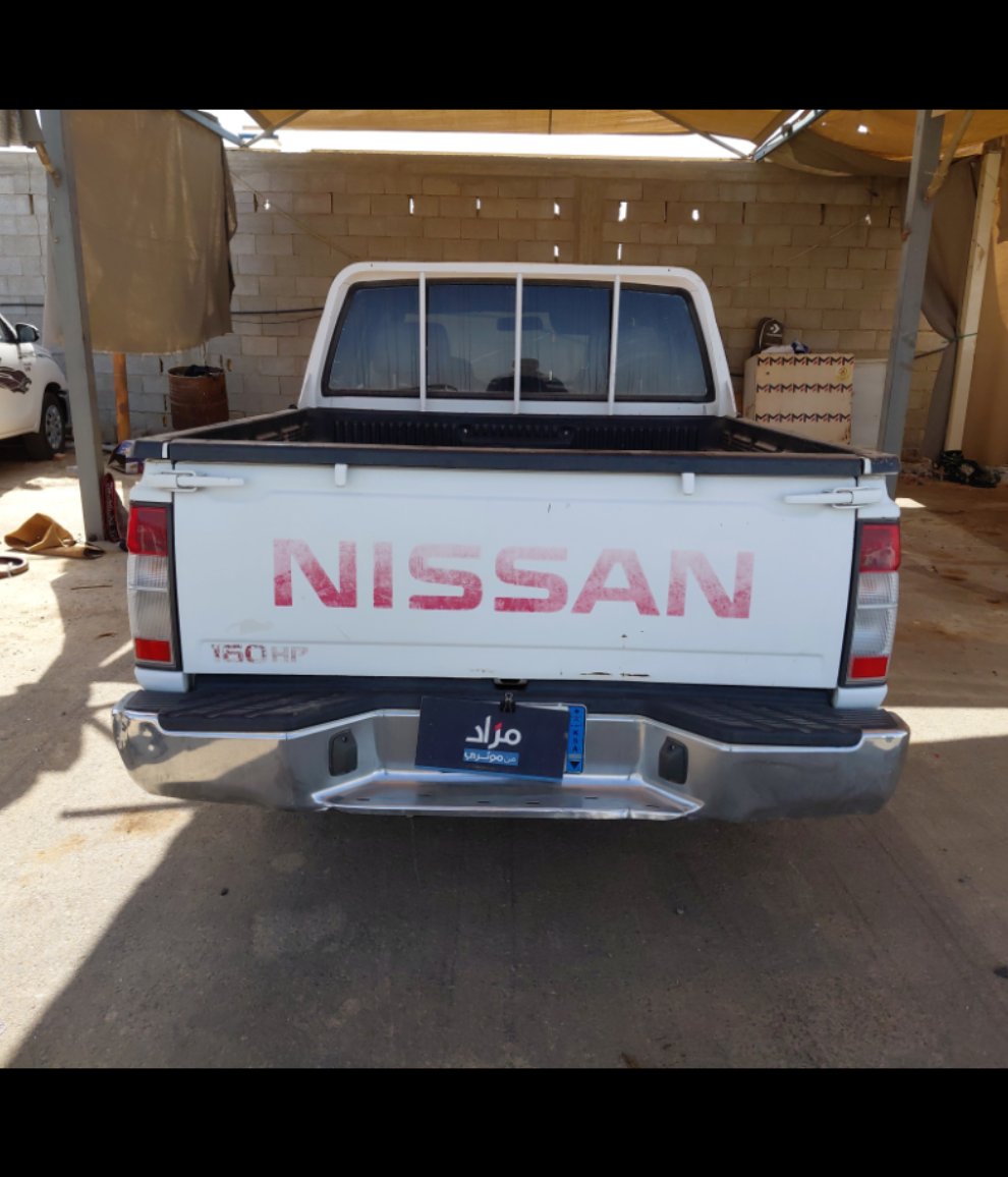 Nissan Pickup  2013 image