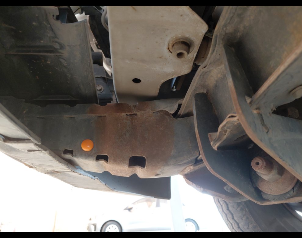 Nissan Pickup  2013 image