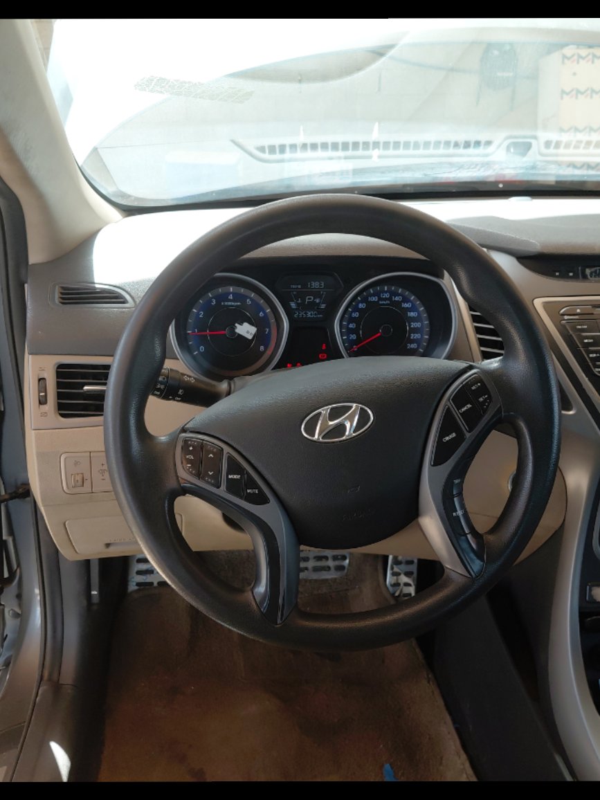 Hyundai Elantra  2016 image