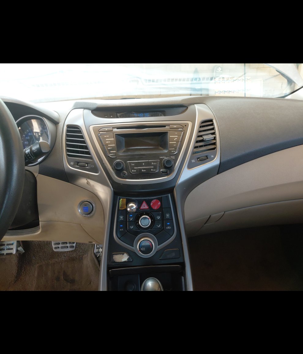 Hyundai Elantra  2016 image