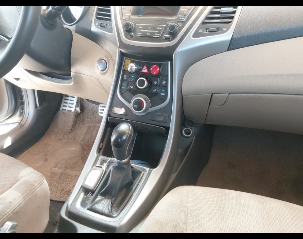 Hyundai Elantra  2016 image