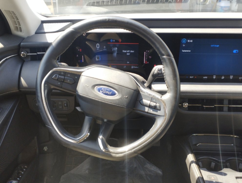 Ford Taurus  2023 image