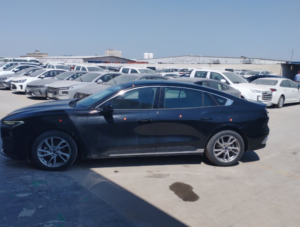 Ford Taurus  2023 image