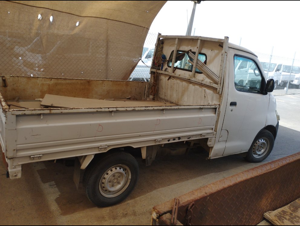 دايهاتسو دباب  2012 image