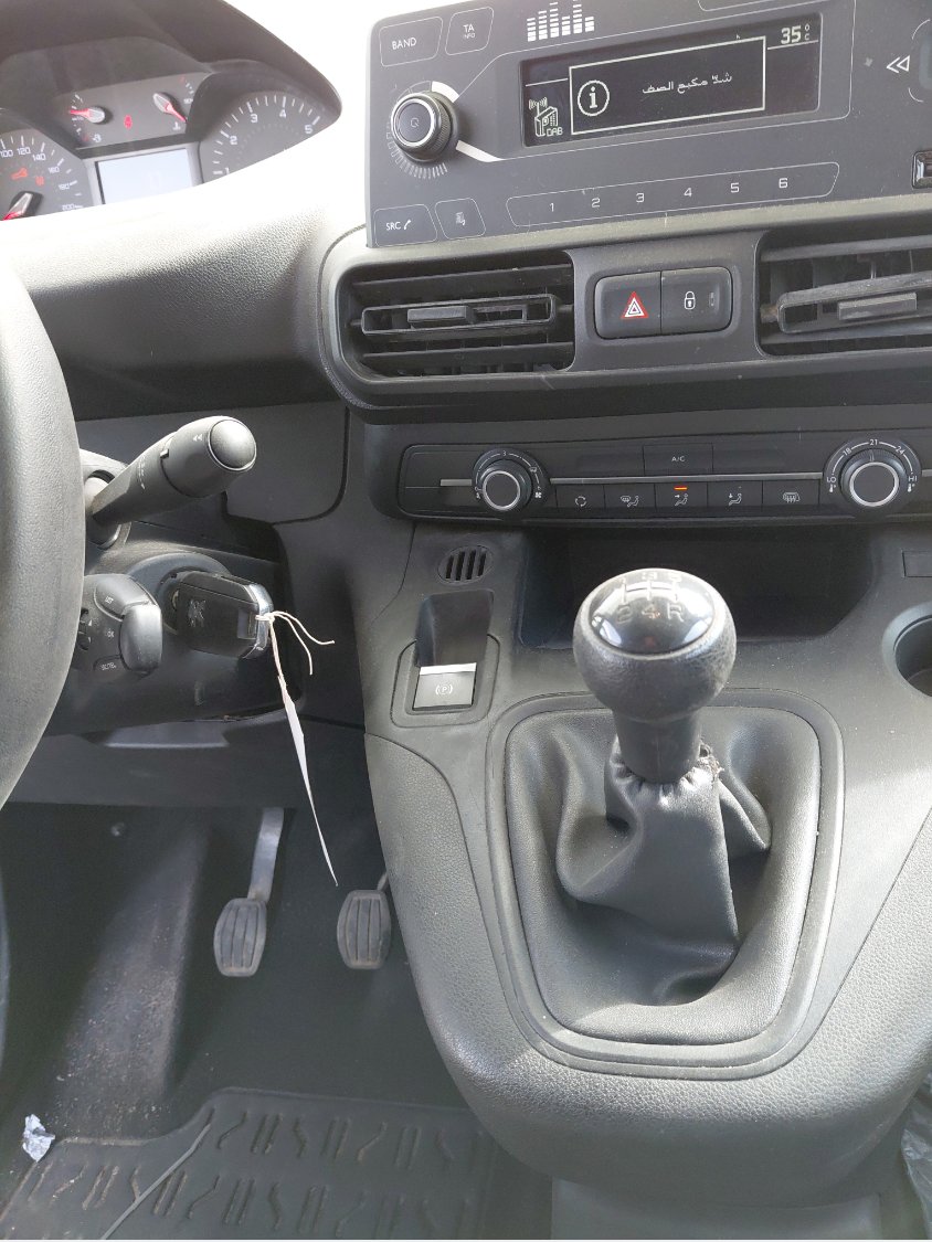 بيجو بارتنر  2022 image