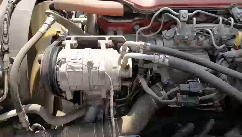 Hino 300  2022 video