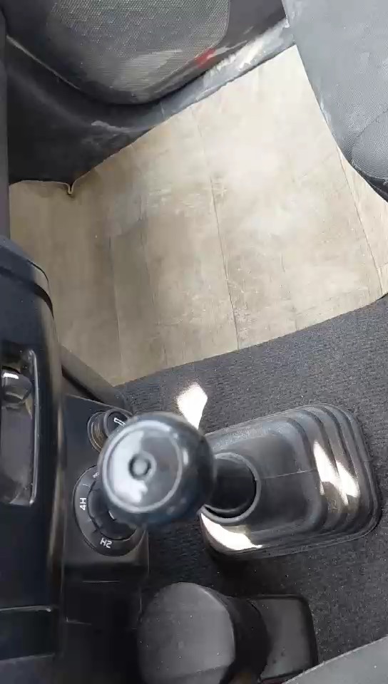 Isuzu D MAX 4x4 2020 video