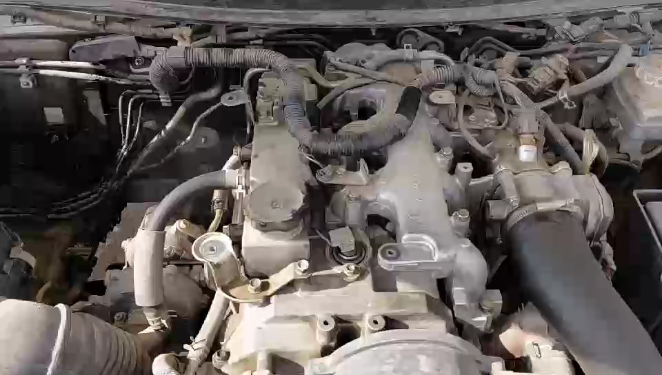 Mitsubishi L200 2x4 2022 video