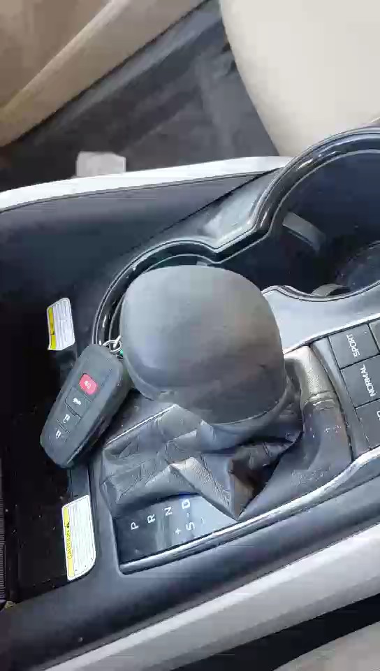 Toyota Camry LE HEV 2024 video