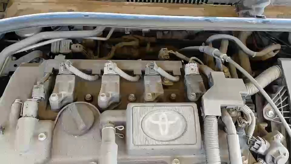 Toyota Corolla Cross LE HEV 2023 video