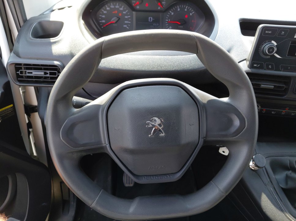 بيجو بارتنر  2022 image