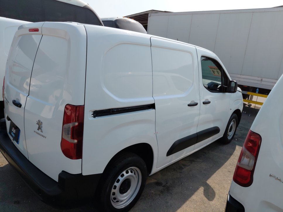 بيجو بارتنر  2022 image