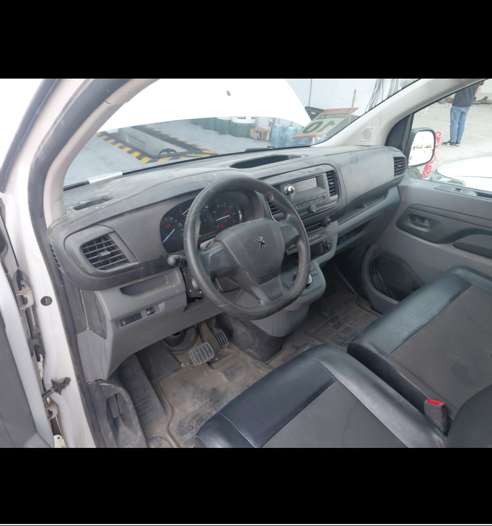 Peugeot  Expert Van  2022 image