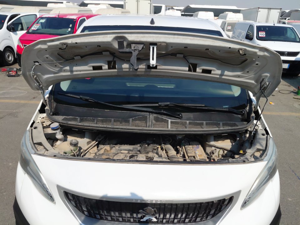 Peugeot  Expert Van  2022 image