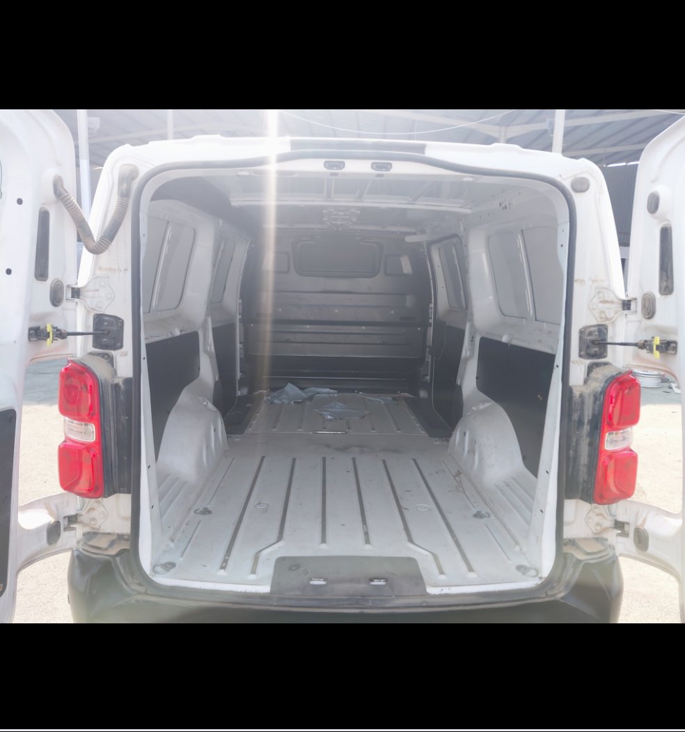 Peugeot  Expert Van  2022 image