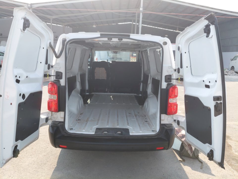 Peugeot  Expert Van  2022 image