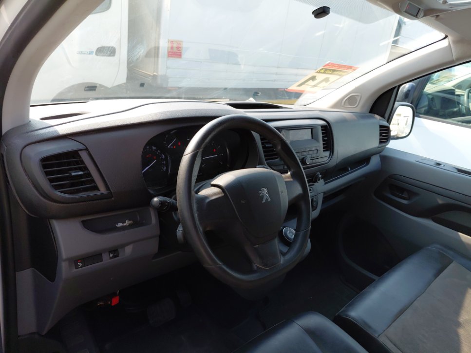 Peugeot  Expert Van  2022 image
