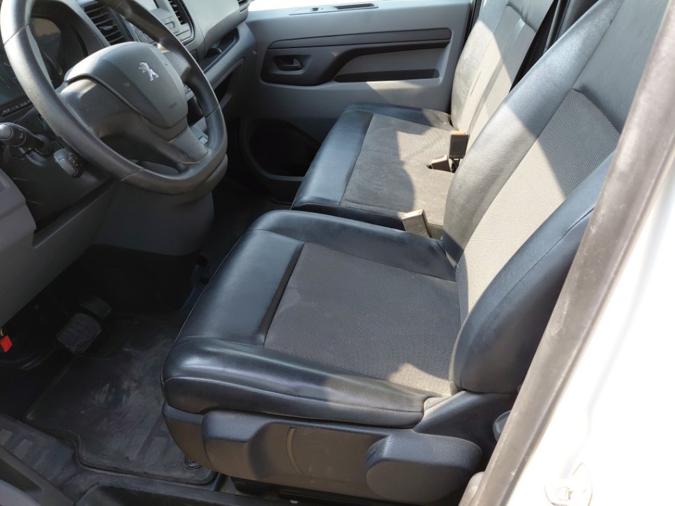 Peugeot  Expert Van  2022 image