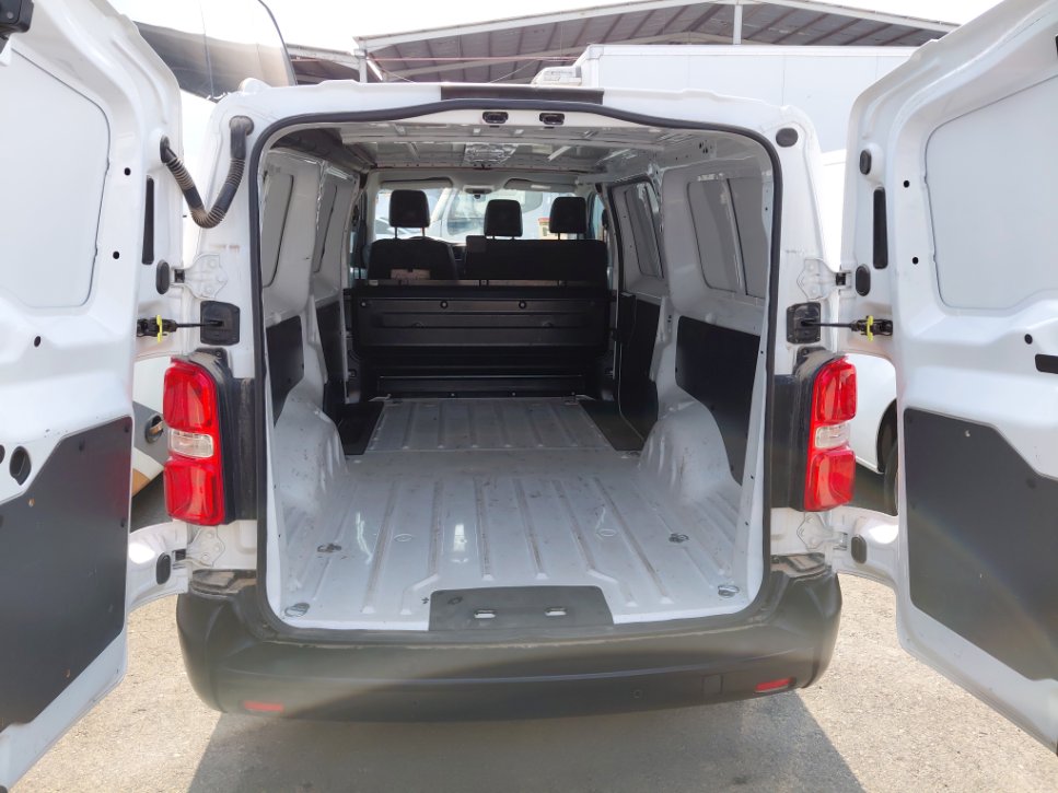 Peugeot  Expert Van  2022 image