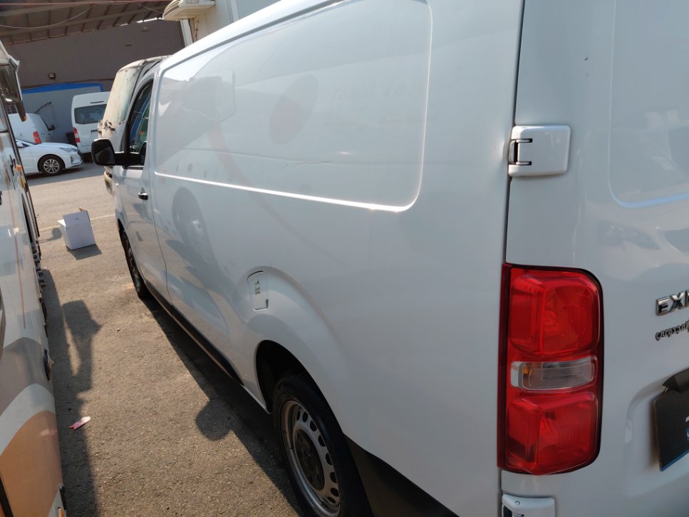 Peugeot  Expert Van  2022 image