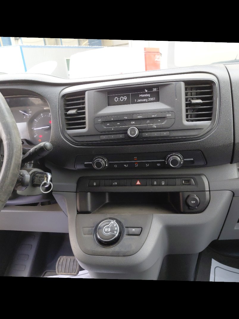 بيجو اكسبرت فان  2022 image