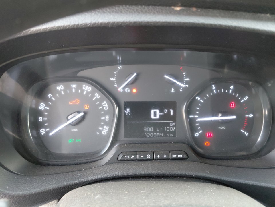 بيجو اكسبرت فان  2022 image