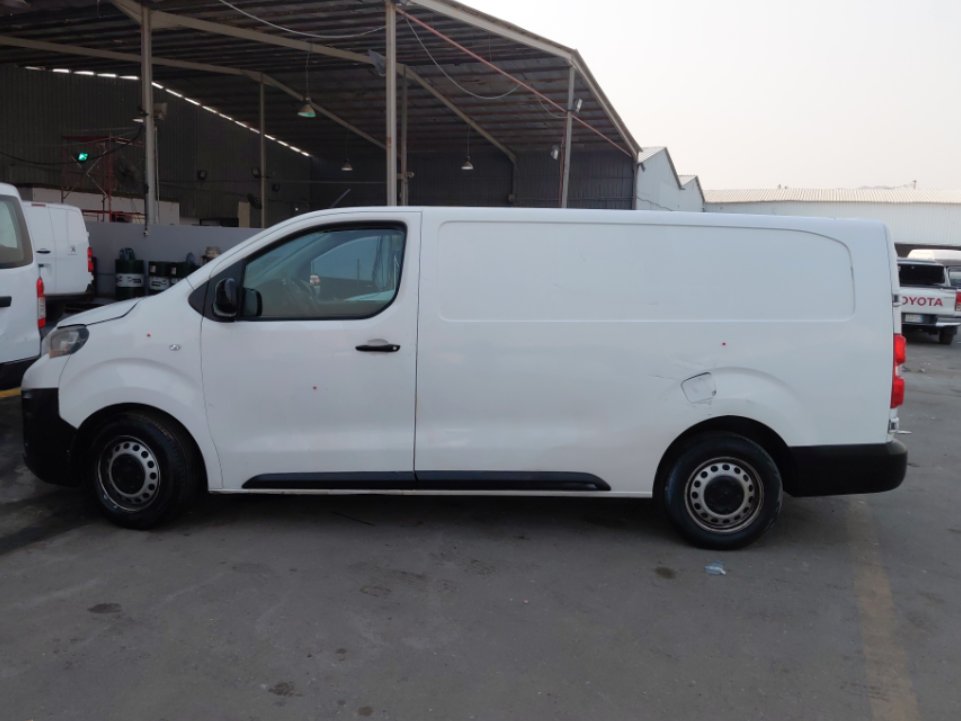 بيجو اكسبرت فان  2022 image