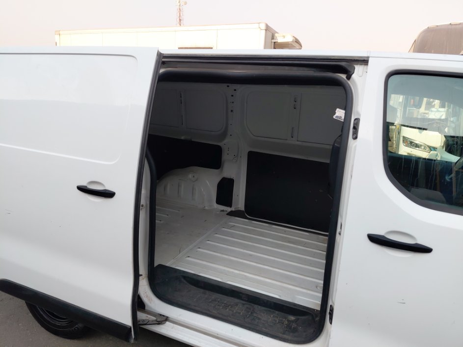 Peugeot  Expert Van  2022 image