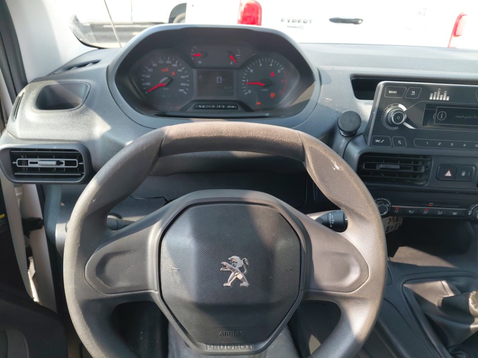 Peugeot  Partner  2022 image