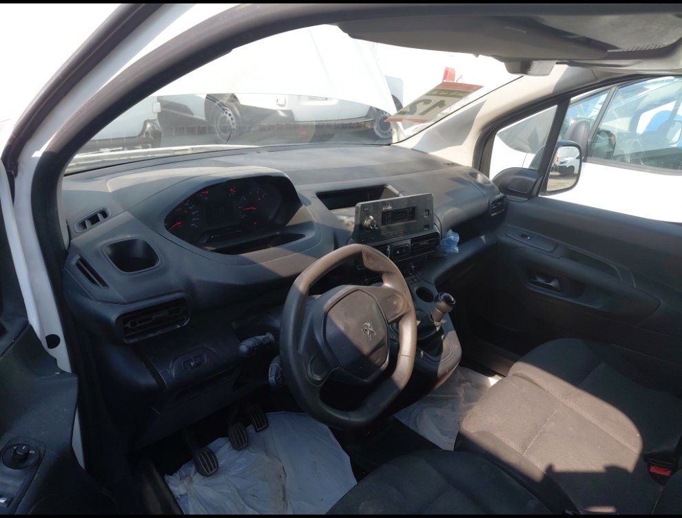 بيجو بارتنر  2022 image